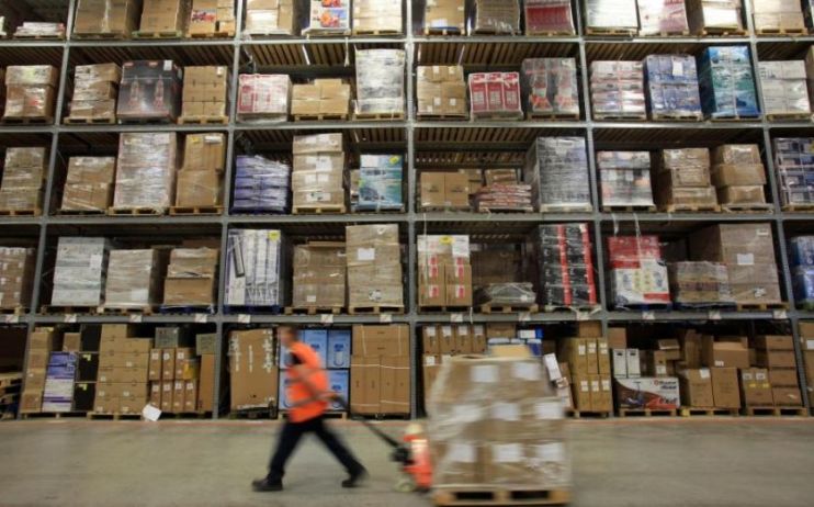 The government&rsquo;s industrial strategy must prioritise e-commerce in order to boost small business exports and promote economic growth, a report has urged.