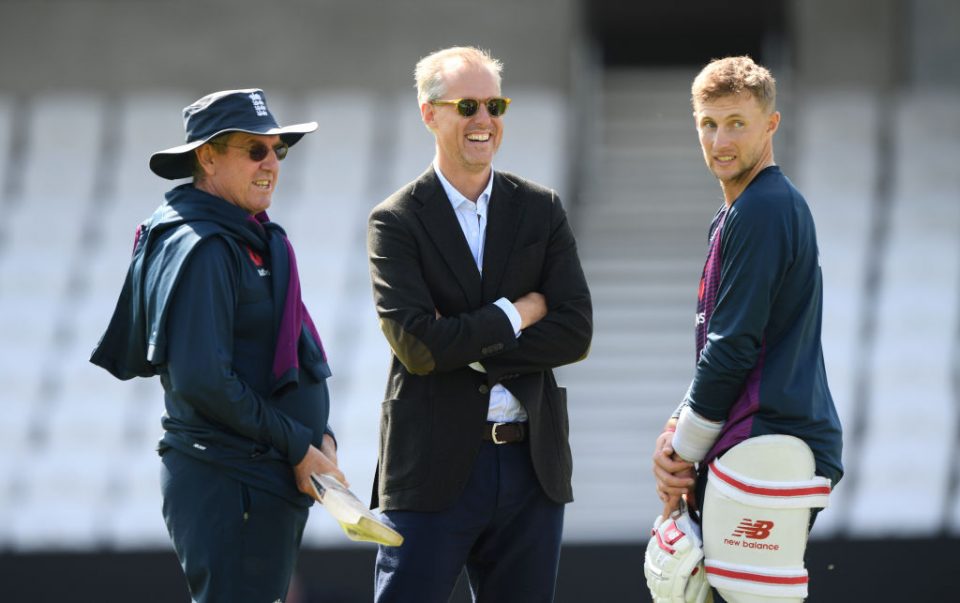 LEEDS, ENGLAND - AUGUST 21: England captain Joe Root (r) chats with Trevor Bayliss (l0 and Ed Smith during England nets ahead of the 3rd Test match at Headingley on August 21, 2019 in Leeds, England. (Photo by Stu Forster/Getty Images)