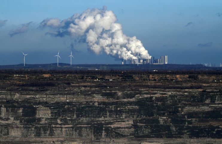 The German government has agreed to a &euro;40bn (&pound;34.2bn) deal to help workers and companies as part of plans to end the use of brown coal power plants by 2038.