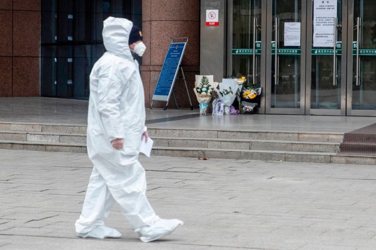 FTSE 100 falls as coronavirus fears re-emerge