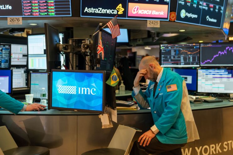 Economists warn of global recession as coronavirus spreads