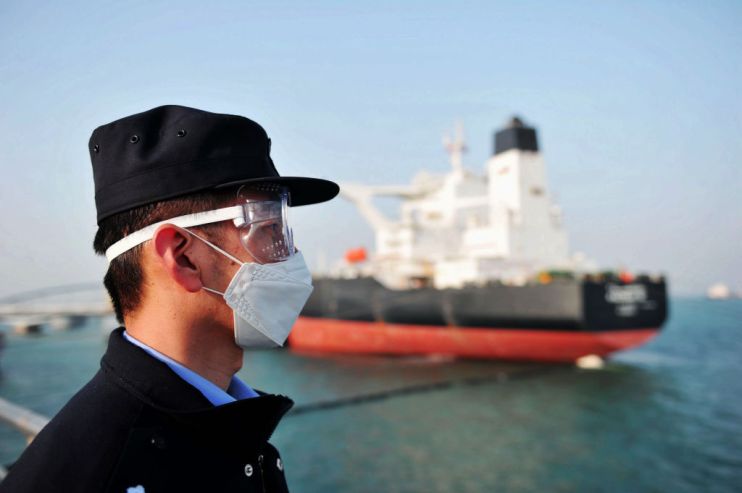 Oil prices tumble as coronavirus recession looms