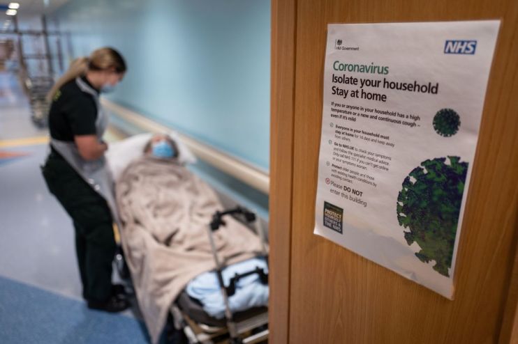 BRITAIN-HEALTH-VIRUS-AMBULANCE