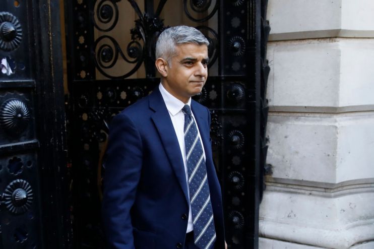 BRITAIN-HEALTH-VIRUS-POLITICS