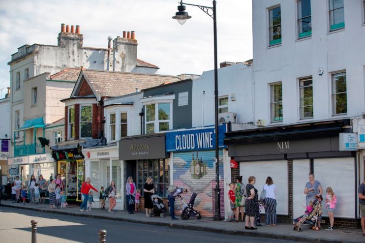BRITAIN-HEALTH-VIRUS-RETAIL