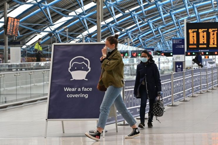 BRITAIN-HEALTH-VIRUS-TRANSPORT-TRAVEL