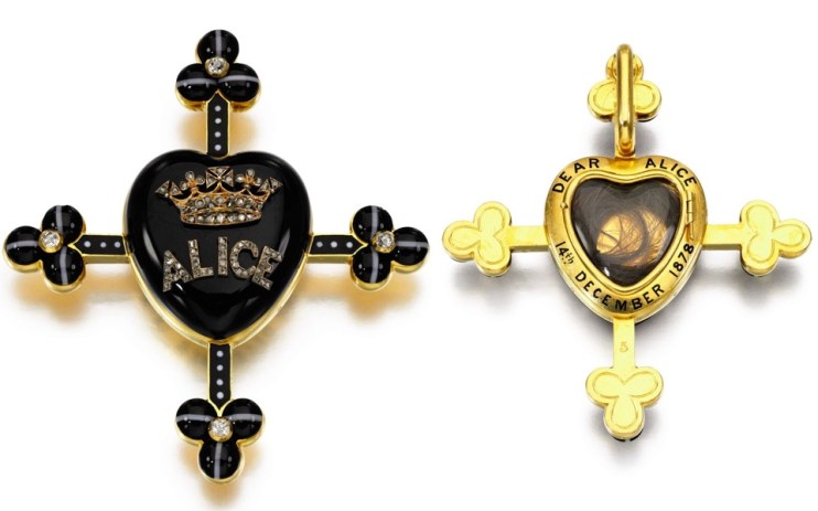 Queen Victoria's mourning brooch