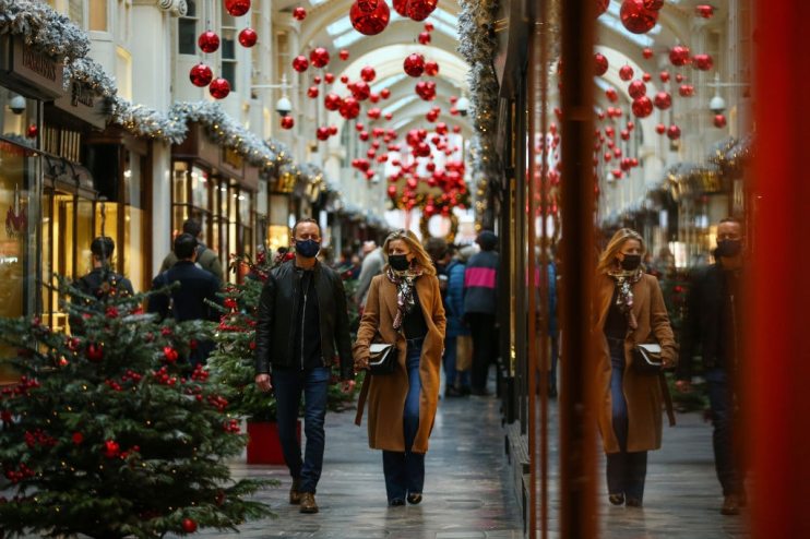 Christmas Shoppers In London's Oxford Street