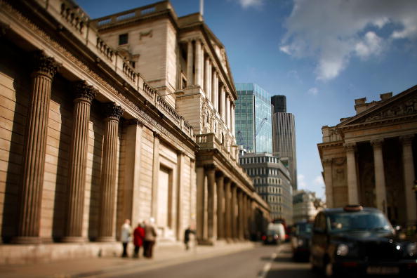 Credit Crisis Threatens Banking Jobs
