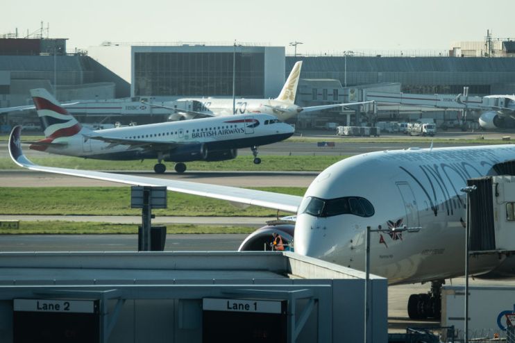 Flights From The UK To The USA  Cease At Midnight Eastern Time