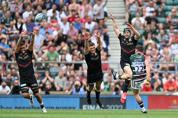 Freddie Burns slotted a last minute drop goal to win Leicester Tigers the Premiership against Saracens.