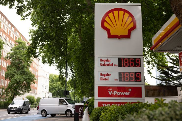 https://citypm.eu/morrisons-tackles-debt-pile-with-2-5bn-petrol-forecourts-sale/