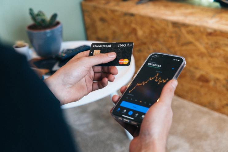 Data from CryptoCompare shows that the price of Bitcoin endured a steep sell-off over the past week, dropping from around $19,600 to an $18,800 low