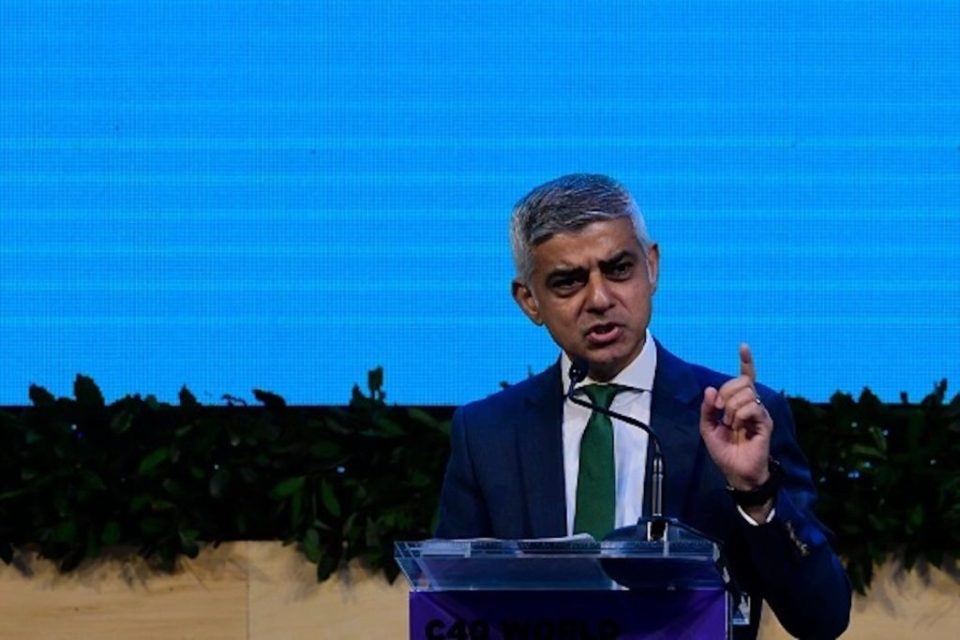 London Mayor Sadiq Khan revealed to City PM last night that business rates will increase in 28 of the capital&rsquo;s 32 boroughs in 2023, just as the UK is predicted to go into recession (Photo by Gustavo Garello/Getty Images)