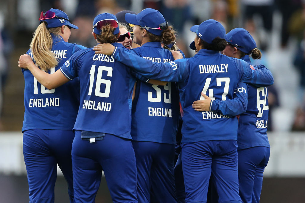 England beat Australia by 69 runs to win the ODI series 2-1 and draw the Women&rsquo;s Ashes level at 8-8 but the tourists will retain the run because they held it coming into the competition.