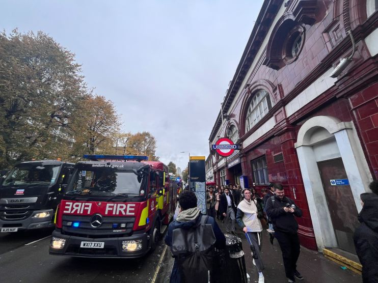 Photo taken by City PM of a fire engine outside Chalk Farm station this morning. The fire alert has caused delays on the rest of the line.