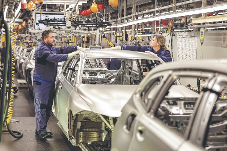 The survey suggested that the downturn was "widespread" across different sectors and particularly acute among small and medium sized business.