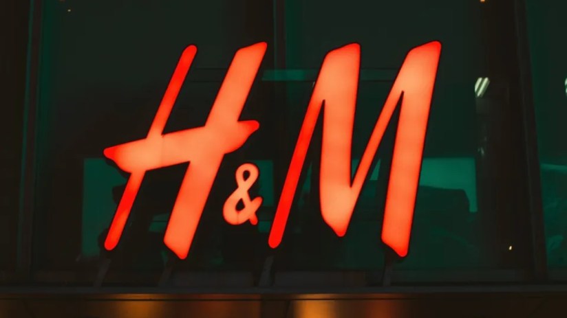 H&M investors will be eying recovery plans in upcoming results (Photo by Sei on Unsplash)