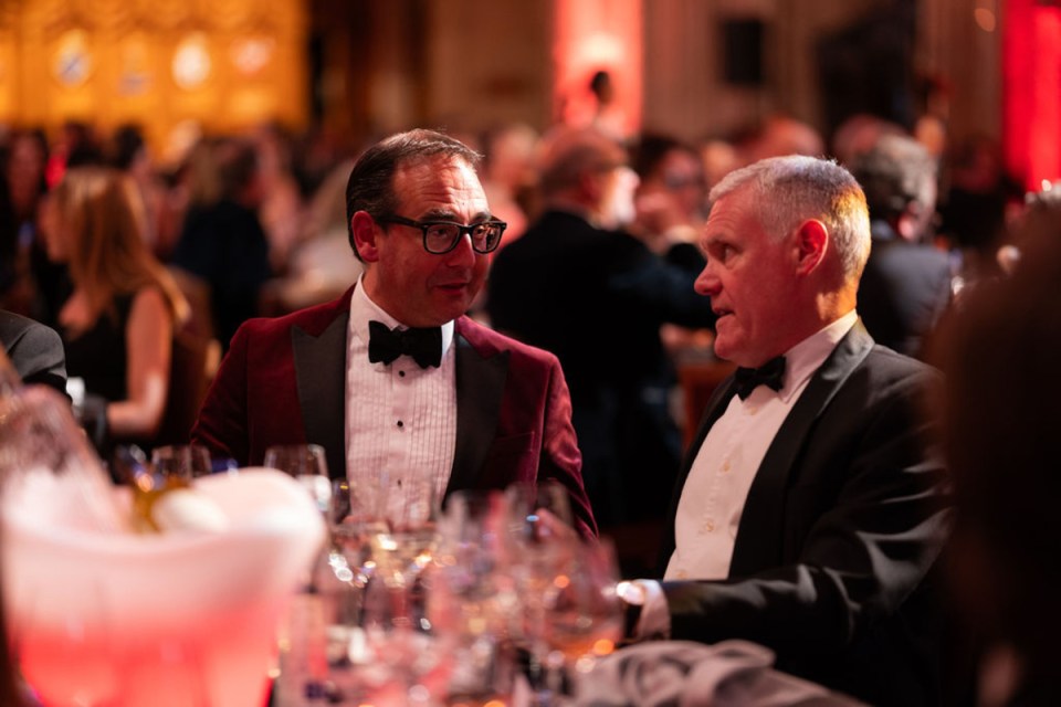 Ian King receiving City PM Award at prestigious business event
